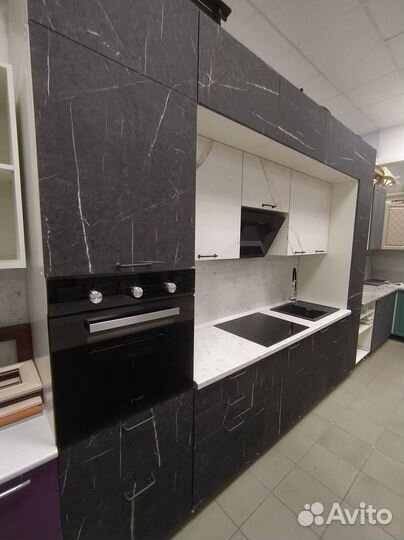 Кухня выставочный образец В наличии