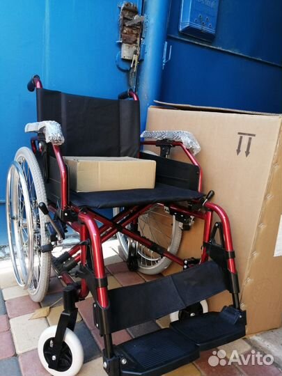 Кресло коляска новая. Ортоника