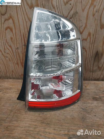 Фонарь задний правый Toyota Prius 2 NHW20 2007