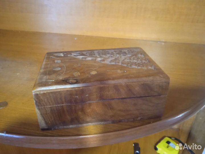 Шкатулка из дерева ручной работы