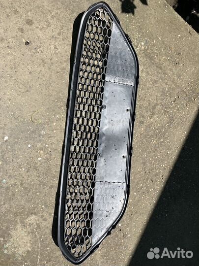 Передняя решетка бампера форд фокус 2 ре