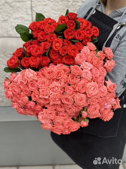 Букет кустовых роз