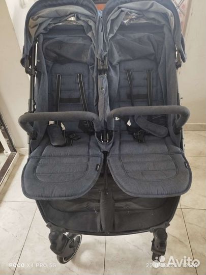 Коляска для двойни