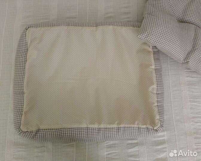 Лежанка для кошек бу