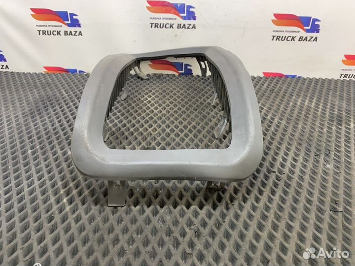 Рамка фары левой Man TGA