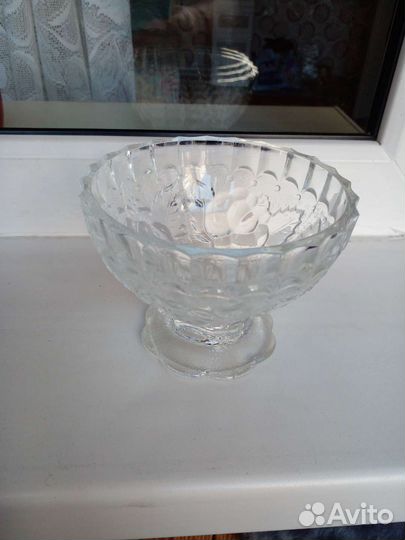 Ваза для фруктов на ножке хрусталь не большая