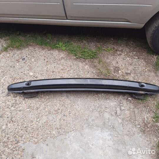 Усилитель заднего бампера Volkswagen