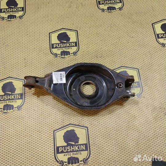 Рычаг задний правый Nissan Pathfinder