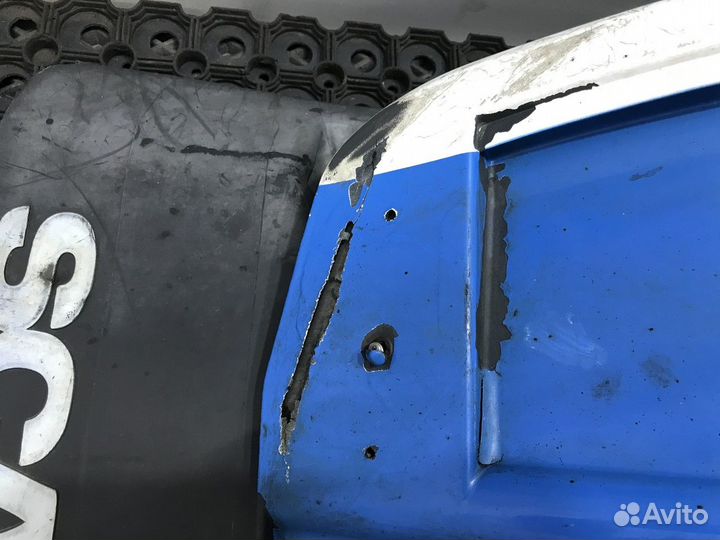 Крыло переднее правое передняя часть