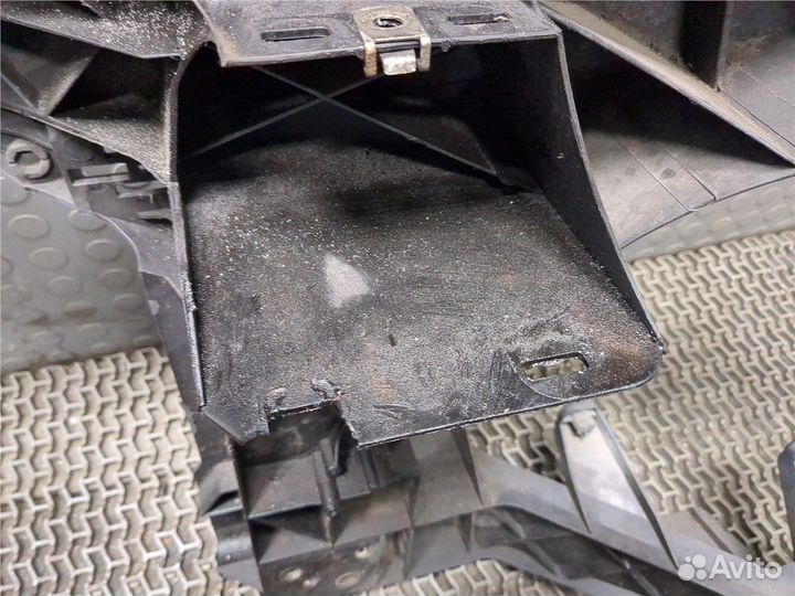 Рамка передняя Mercedes Sprinter, 2008