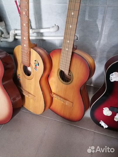 Классические и акустические гитары