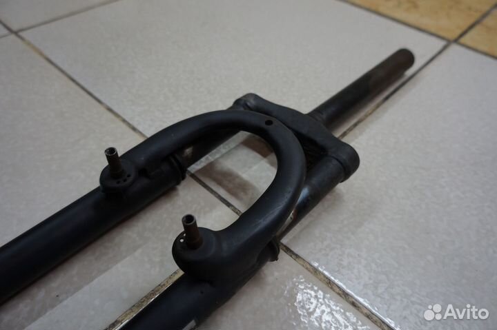 Б/У Вилка велосипедная на 24 колесо под ободной