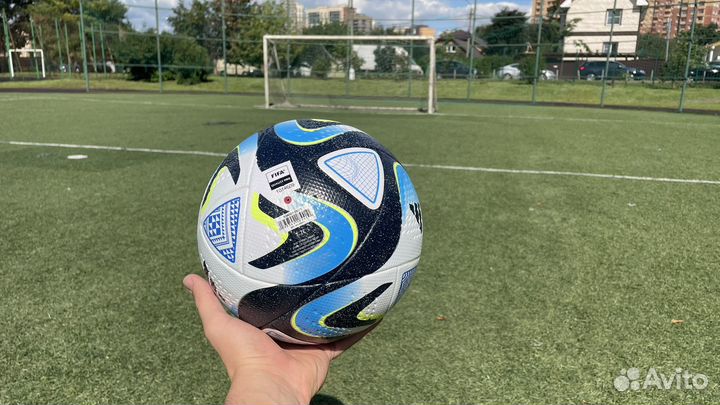 Футбольный мяч adidas Oceaunz женского чм-2023