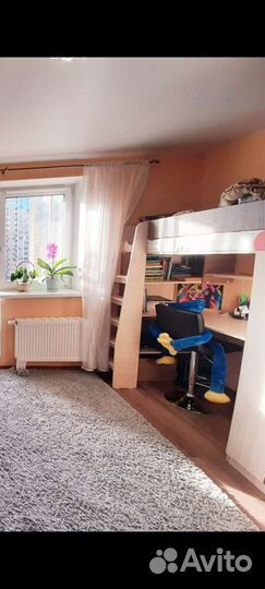 Двухъярусная кровать со шкафом и столом