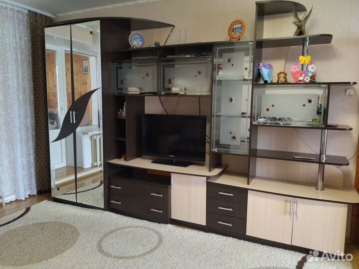 Стенка в гостиную