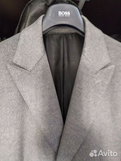 Пальто Boss selection 50 размер (шиншила/кашемир)