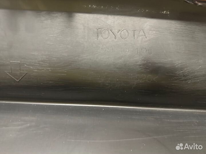 Диффузор бампера Camry 70