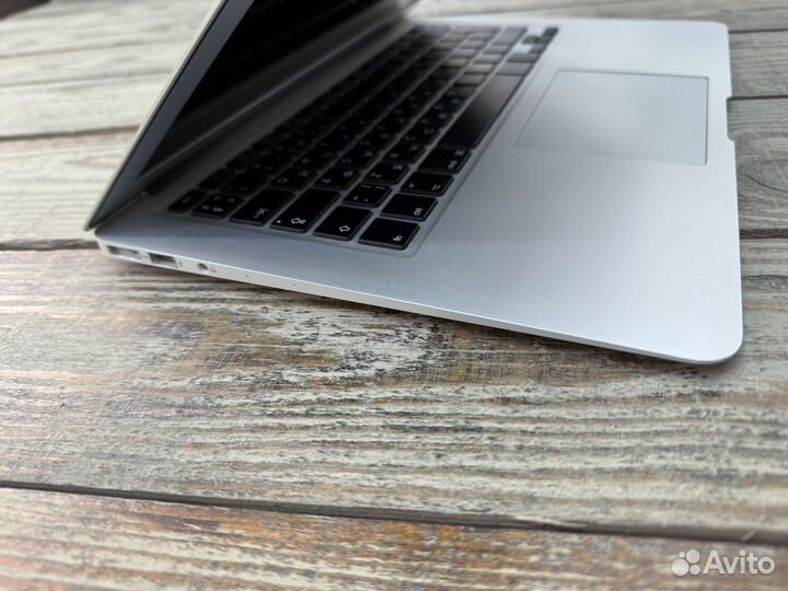 Apple MacBook Air 13 2015 core i5/8/128