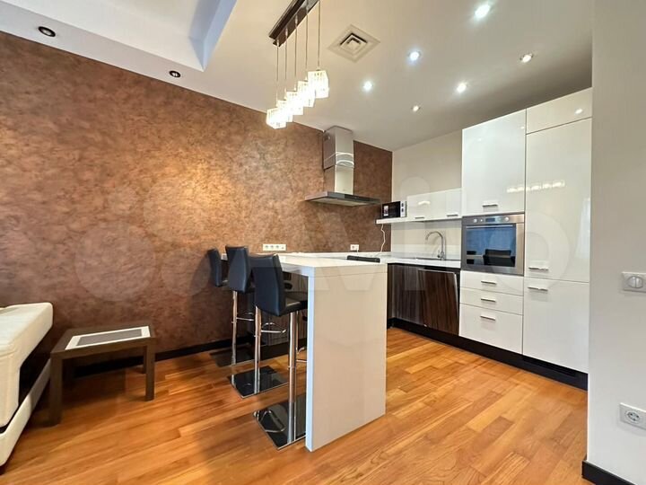 2-к. квартира, 76 м², 2/9 эт.