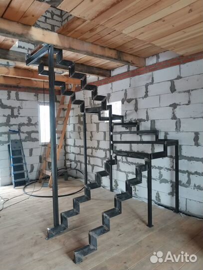 Металлический Каркас Забежной Лестницы от Производ