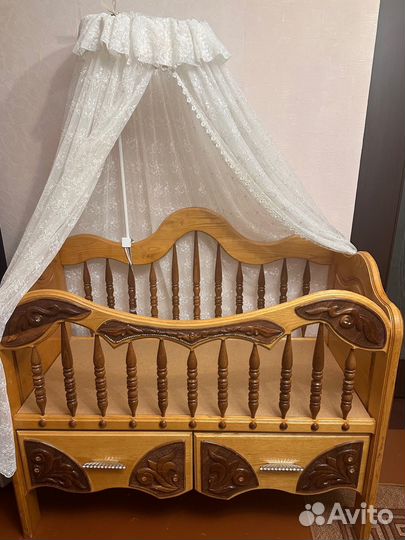 Детская кроватка