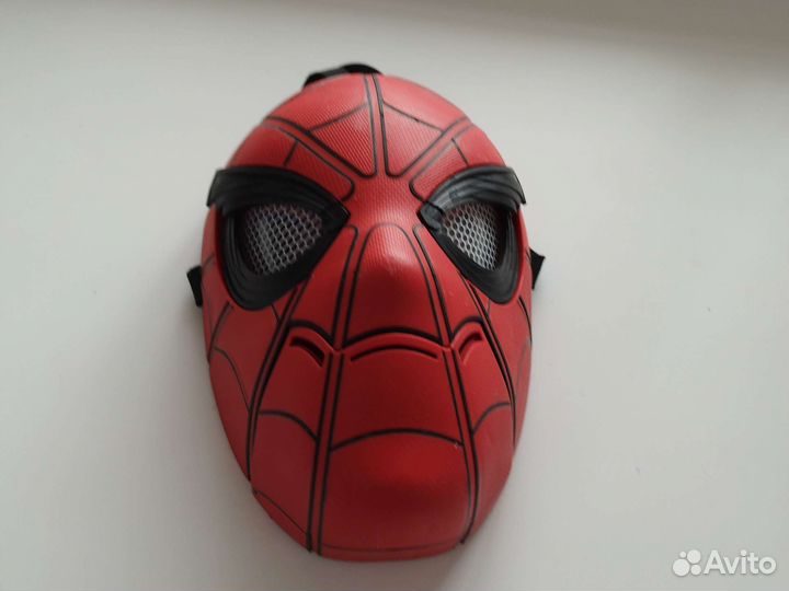 Маска человека паука