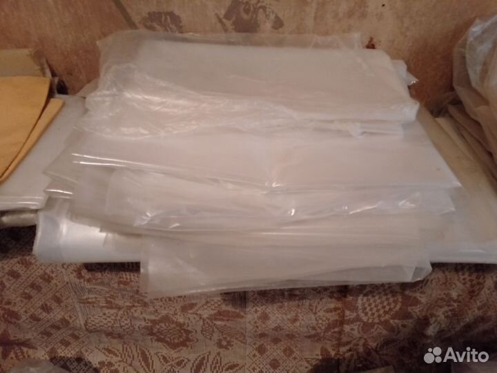 Плёнка на грядки, теплицу