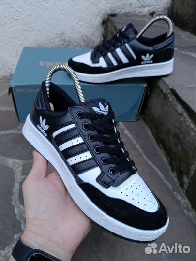 Кроссовки adidas подростковые