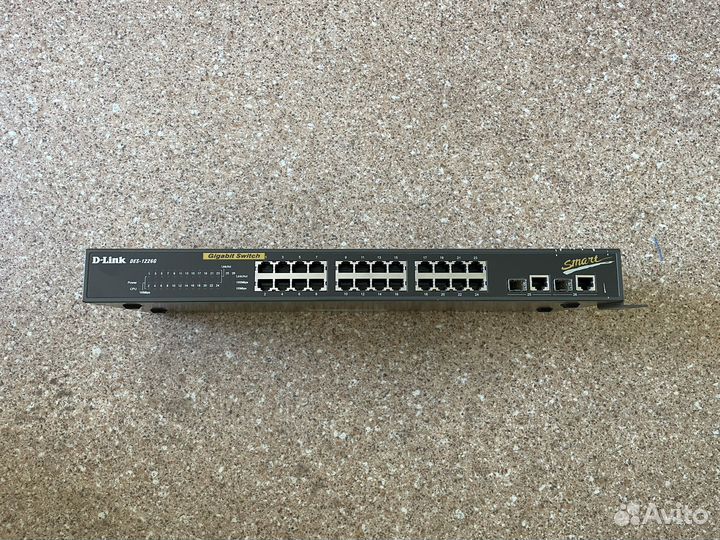 Коммутатор D-Link DES-1226G