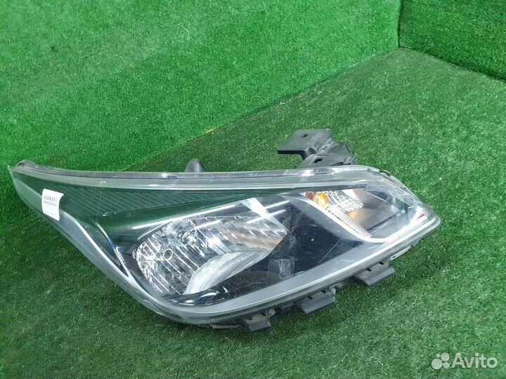 Фара правая Kia Rio
