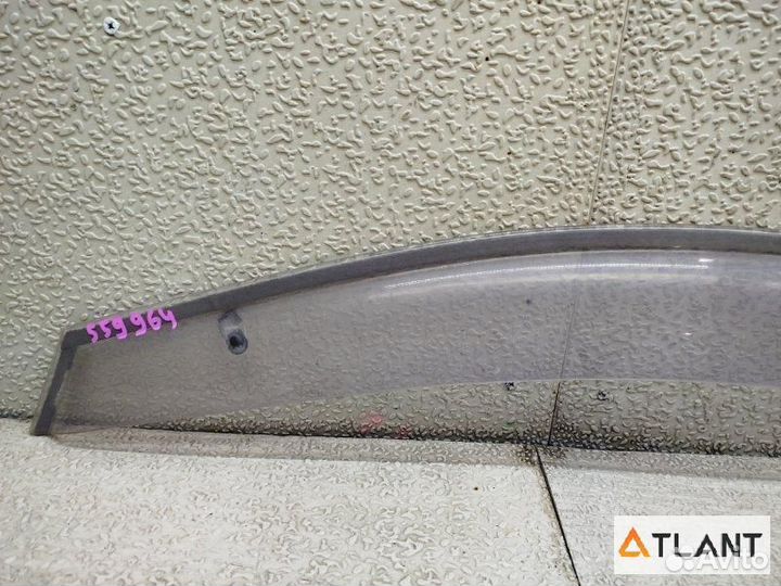 Ветровик передний левый suzuki MR wagon