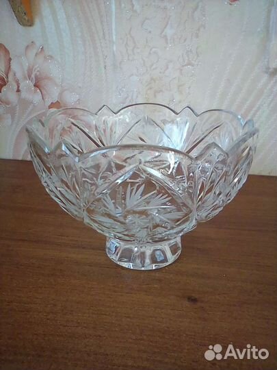 Ваза для фруктов на ножке хрустальная