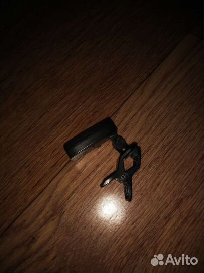 Тюнер для настройки гитары