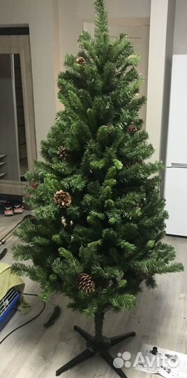 Комплект ель с гирляндами и украшениями