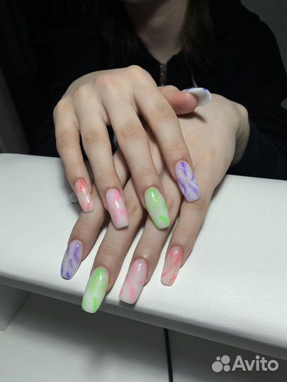 Наращивание ногтей на дому