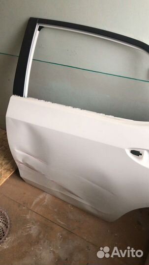 Дверь задняя левая