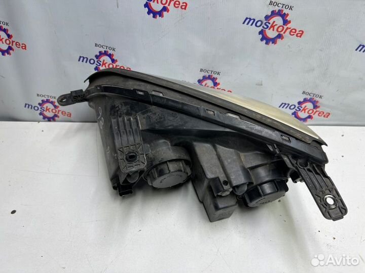 Фара галогеновая передняя правая Opel Antara Z22D1