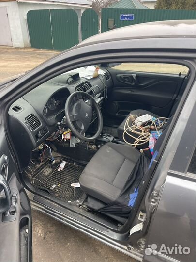 Mitsubishi Space Star 1.6 AT, 2003, 200 000 км