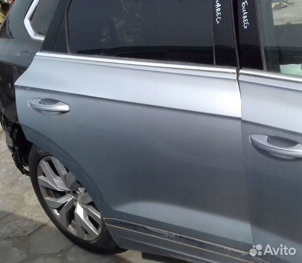 Дверь задняя справа VW touareg 3 краска: LZ7G