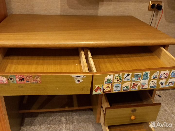 Письменный стол для школьника бу