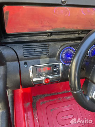 Детский электромобиль джип