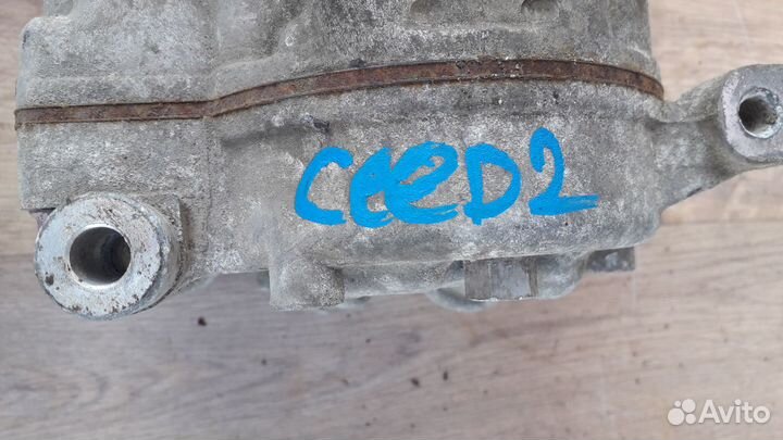 Компрессор кондиционера Kia Ceed 1 2009