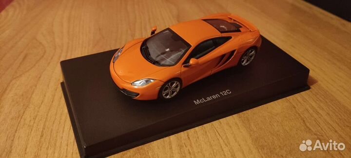 Модель 1/43 McLaren MP4-12C 2011 AutoArt