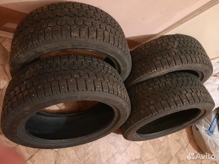 Yokohama Ice Guard F700S 215/45 R17