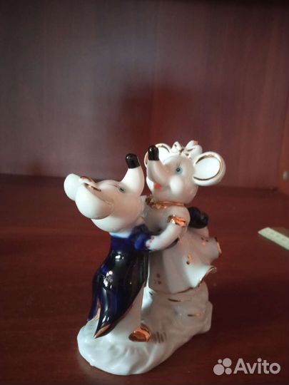 Фарфоровые статуэтки