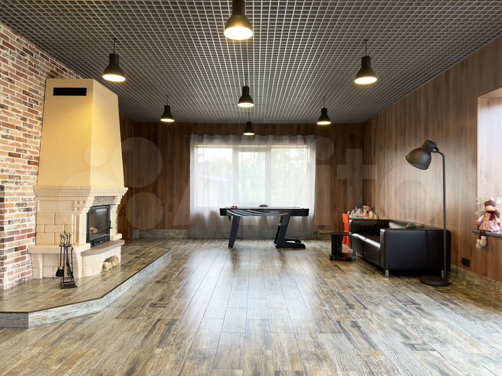 Дом 430 м² на участке 15 сот.