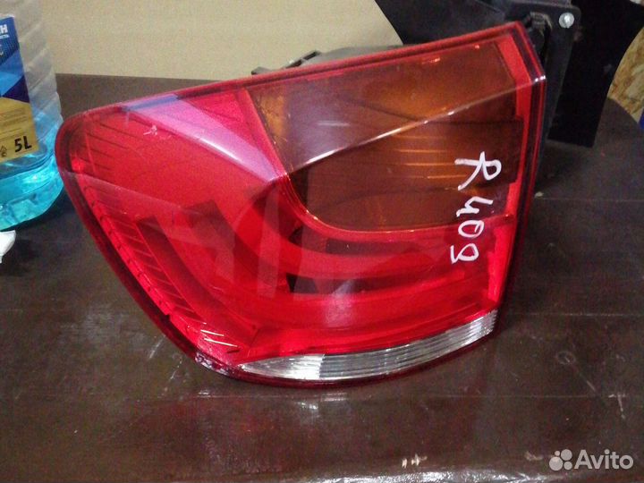 Фонарь задний левый на BMW X1 E84