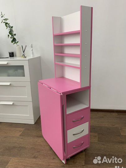 Стол для мастера маникюра