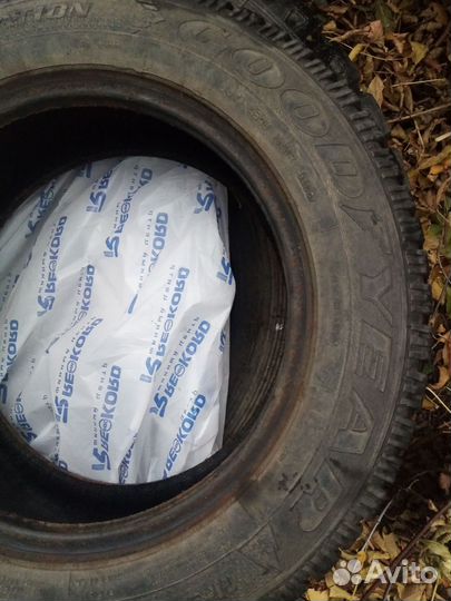 Goodyear UltraGrip 500 185/65 R15 88T