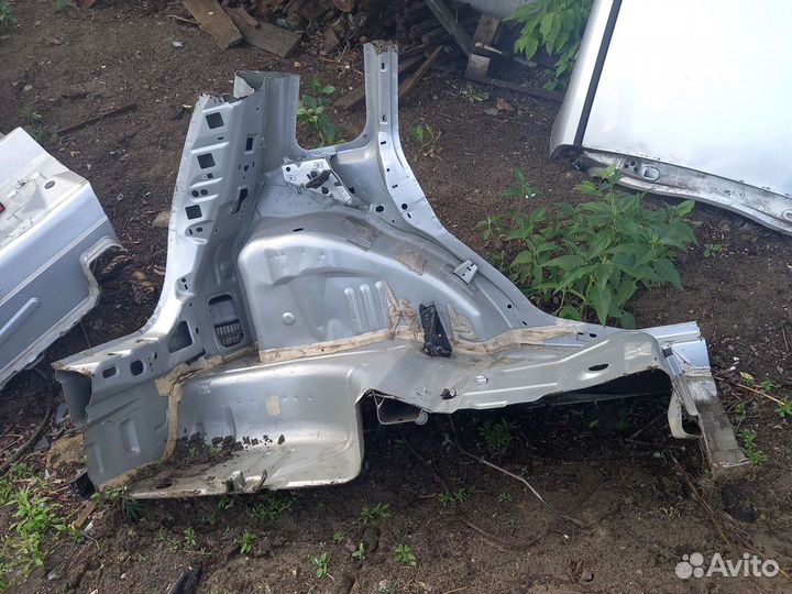 Форд фиеста задняя левая четверть, заднее крыло